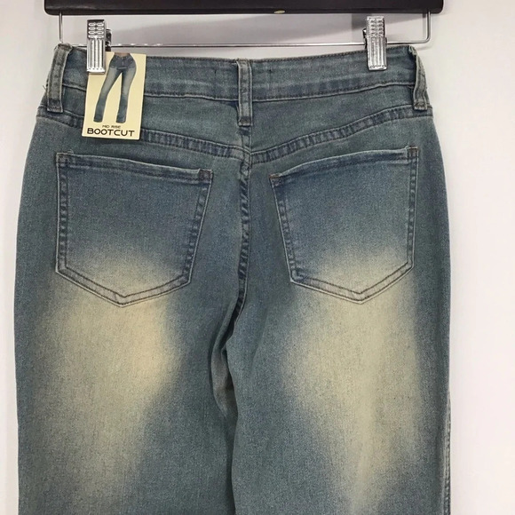 Rise Supply Co. Juniors Stretch Bootcut Mid-Rise Vintage Wash Jeans NWT Size 3 - Picture 8 of 10